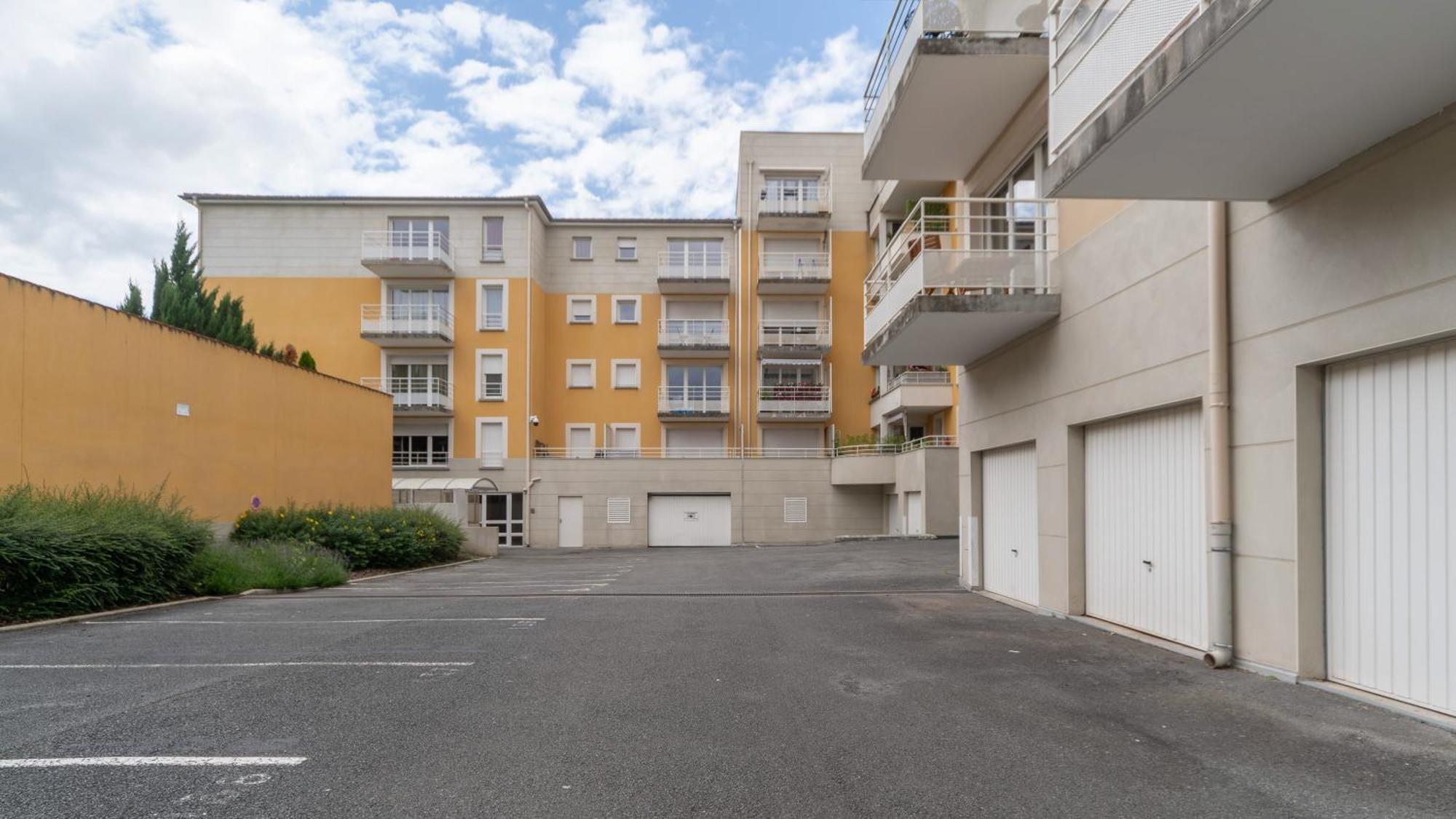 L'Eugenie - Appartement Design & Confort En Centre-Ville Vichy Luaran gambar