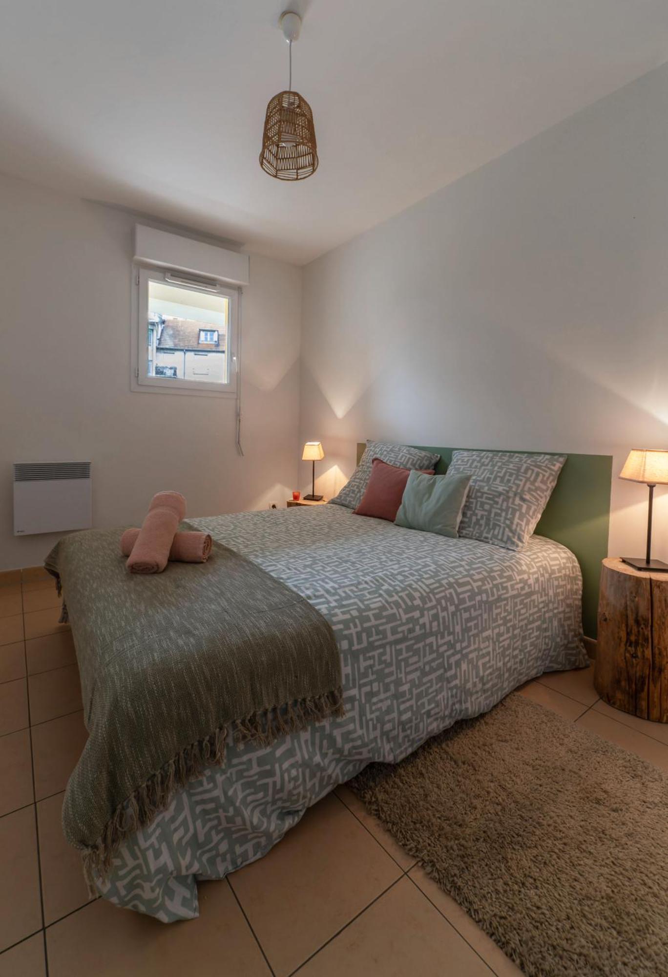 L'Eugenie - Appartement Design & Confort En Centre-Ville Vichy Luaran gambar