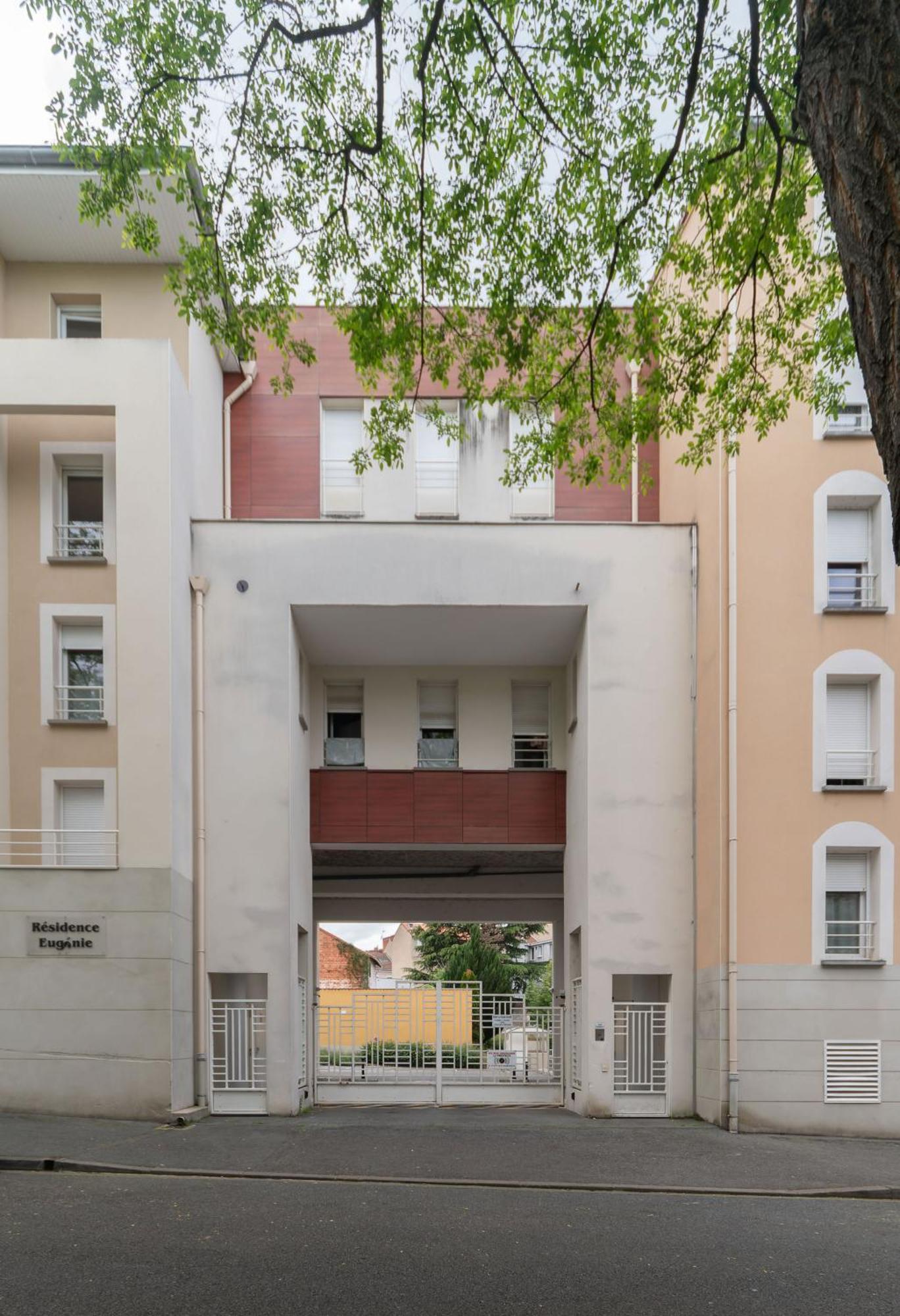 L'Eugenie - Appartement Design & Confort En Centre-Ville Vichy Luaran gambar